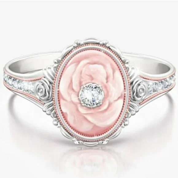 SALE ** DIAMOND & CAMEO RING - Picture 1 of 2